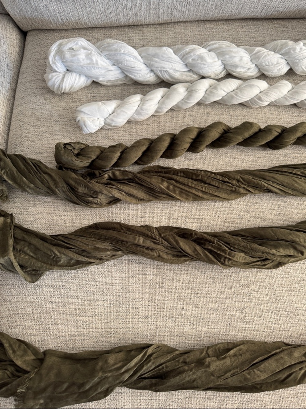 🤍 Cheesecloth Gauze Table Runners Bundle – White & Green - Picture 3 of 10